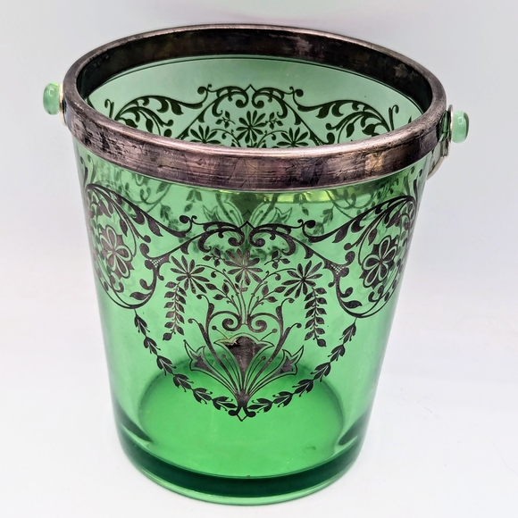 GLOWS!!! Vintage green uranium glass ice bucket with silver overlay - Picture 3 of 8
